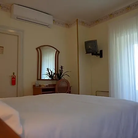 ホテル Belvedere Relais アルジェーニョ