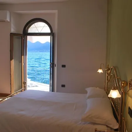 ホテル Belvedere Relais 3*